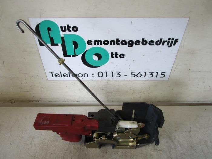 Serrure portière mécanique 4portes avant droite d'un BMW 3, -, 3 mois de garantie, Utilisé, -