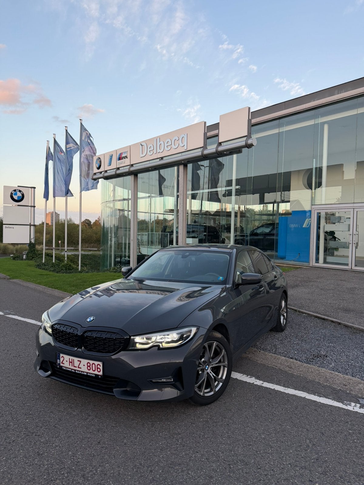 Bmw 318d 2.0 diesel, Argent ou Gris, Achat, 2210 kg, Carnet d'entretien