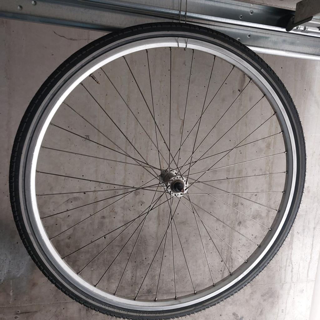 Roue avant 28 pouces