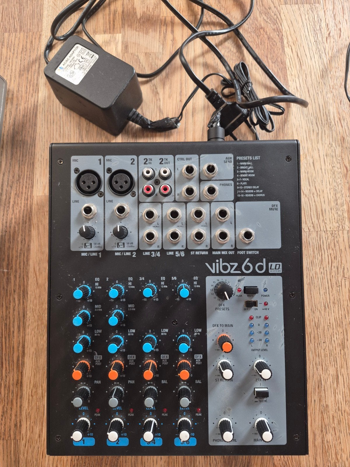 LD Systems VIBZ 6 D – table de mixage 6 canaux avec effets, Enlèvement, Utilisé, 5 à 10 canaux, Entrée micro