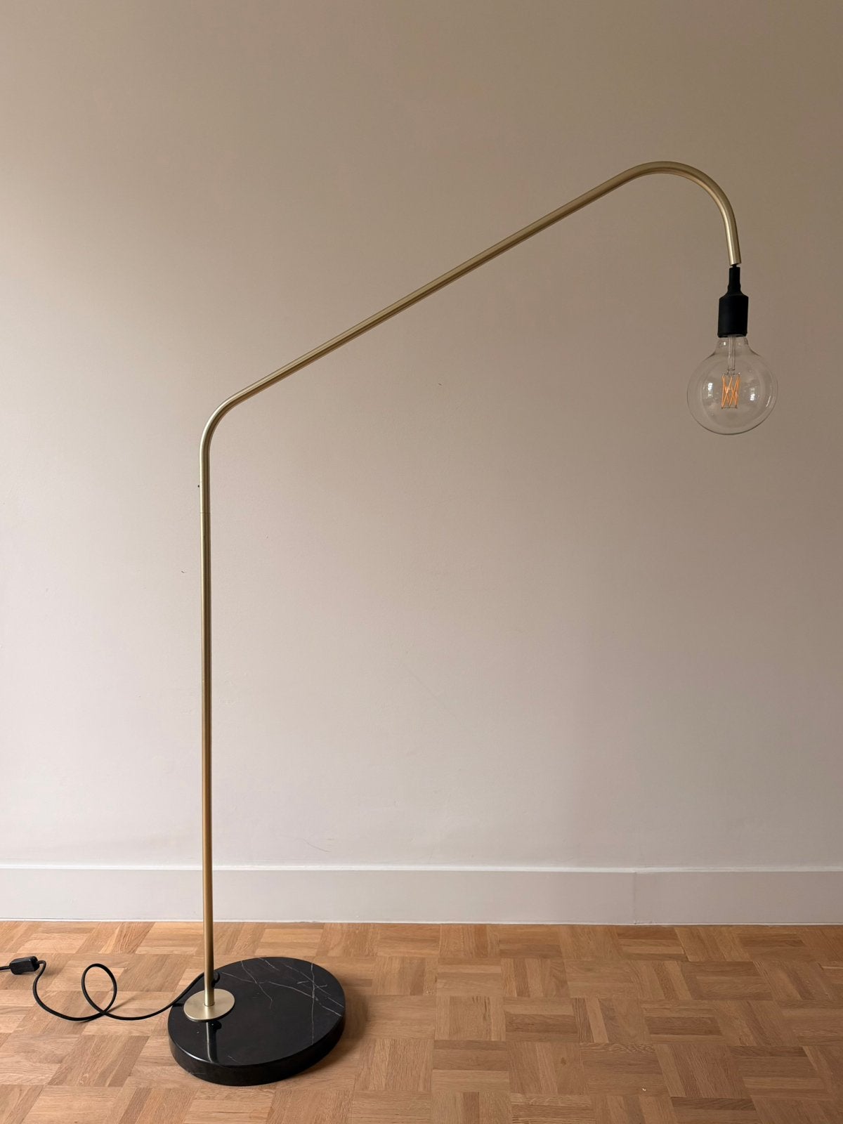 Lamp furnified marmeren voet en goudkleurige frame, Ophalen, Gebruikt, 100 tot 150 cm, Overige materialen