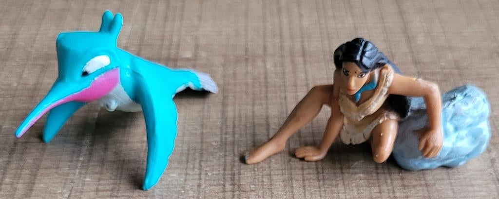Disney - Pocahontas: 2 figuurtjes (Nestlé), Ophalen of Verzenden, Pocahontas of Kl. Zeemeermin, Gebruikt, Beeldje of Figuurtje