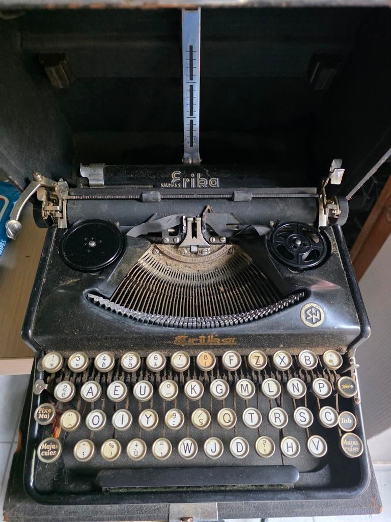Erika Naumann typemachine, Ophalen