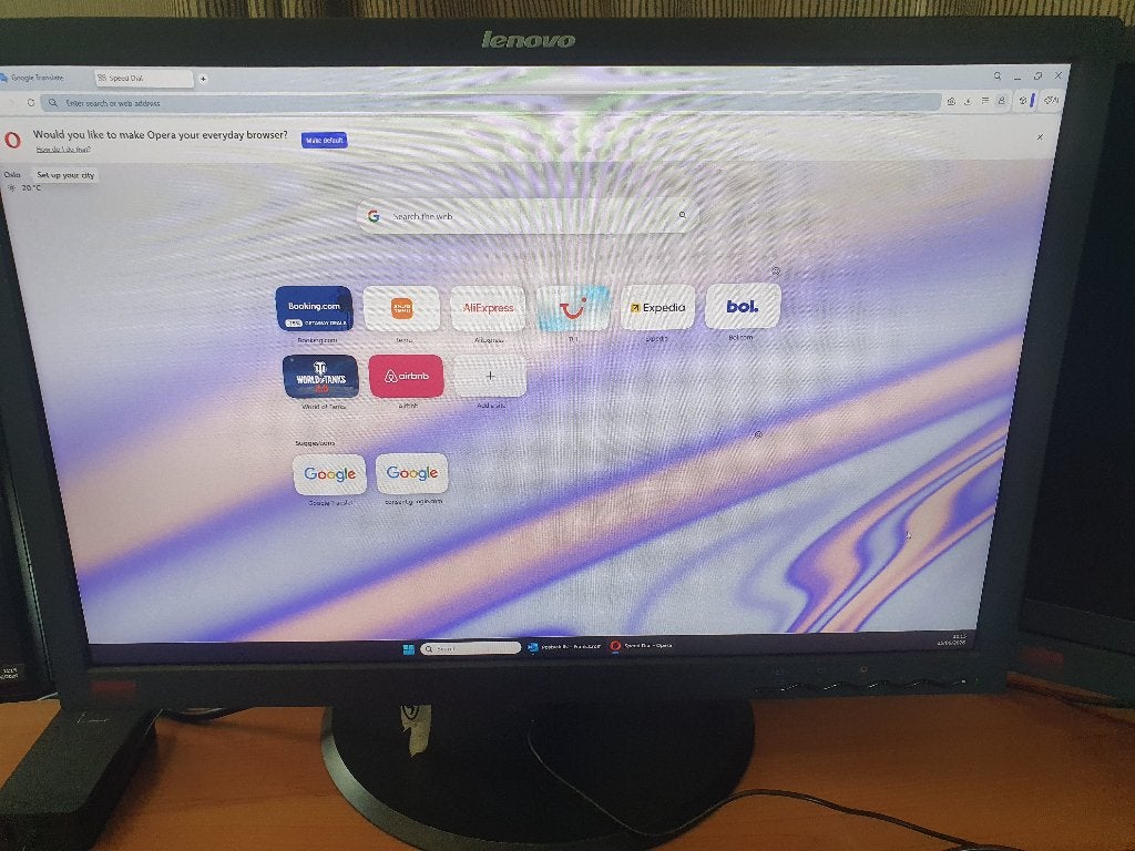 Lenovo monitor 24" 1920x1200 16:10 pivot VGA DVI DisplayPort, Ophalen, DVI, Zo goed als nieuw, Quad HD (2K)