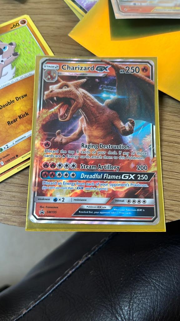 Zeldzame charizard gx, Hobby en Vrije tijd, Ophalen of Verzenden, Zo goed als nieuw, Losse kaart, Foil