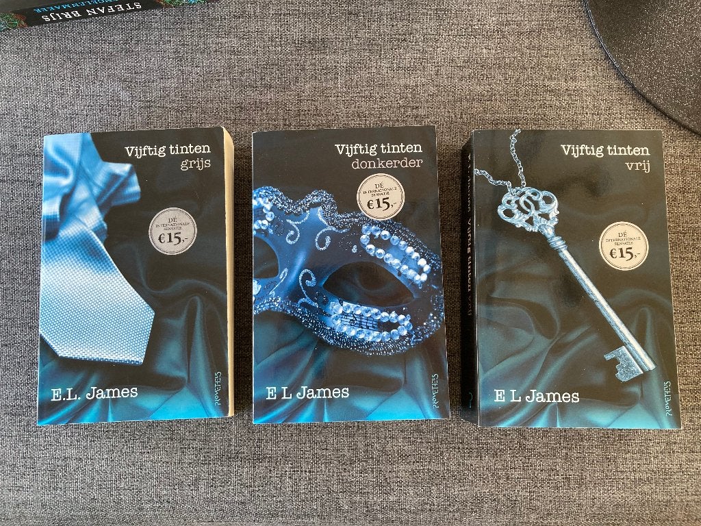 3 boeken Vijftig tinten.  E.L. James, Boeken, Ophalen of Verzenden, Zo goed als nieuw, E.L. James