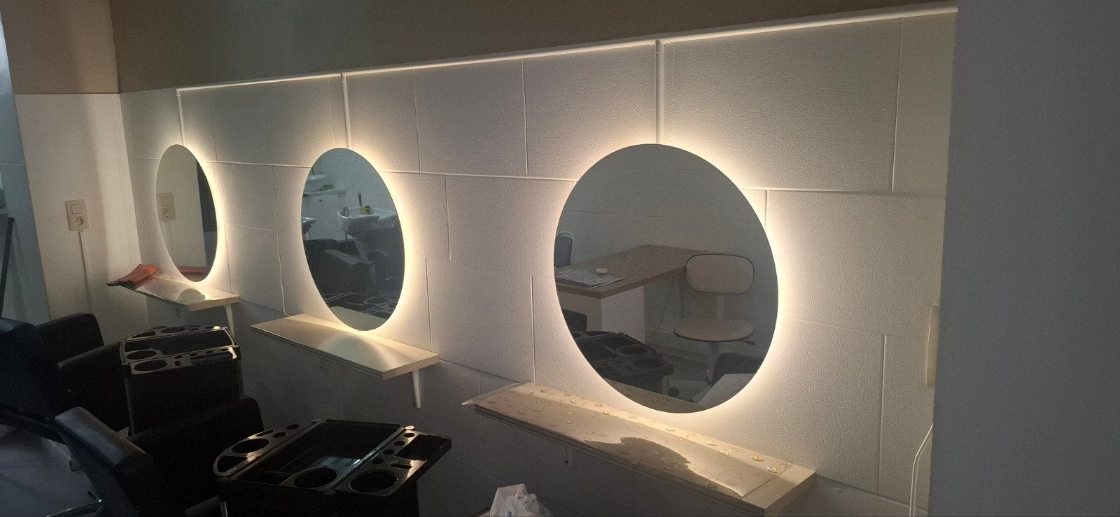 Miroirs, Enlèvement