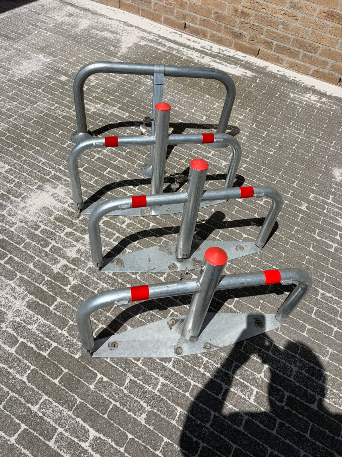 Parkeerbeugels met cilinderslot.