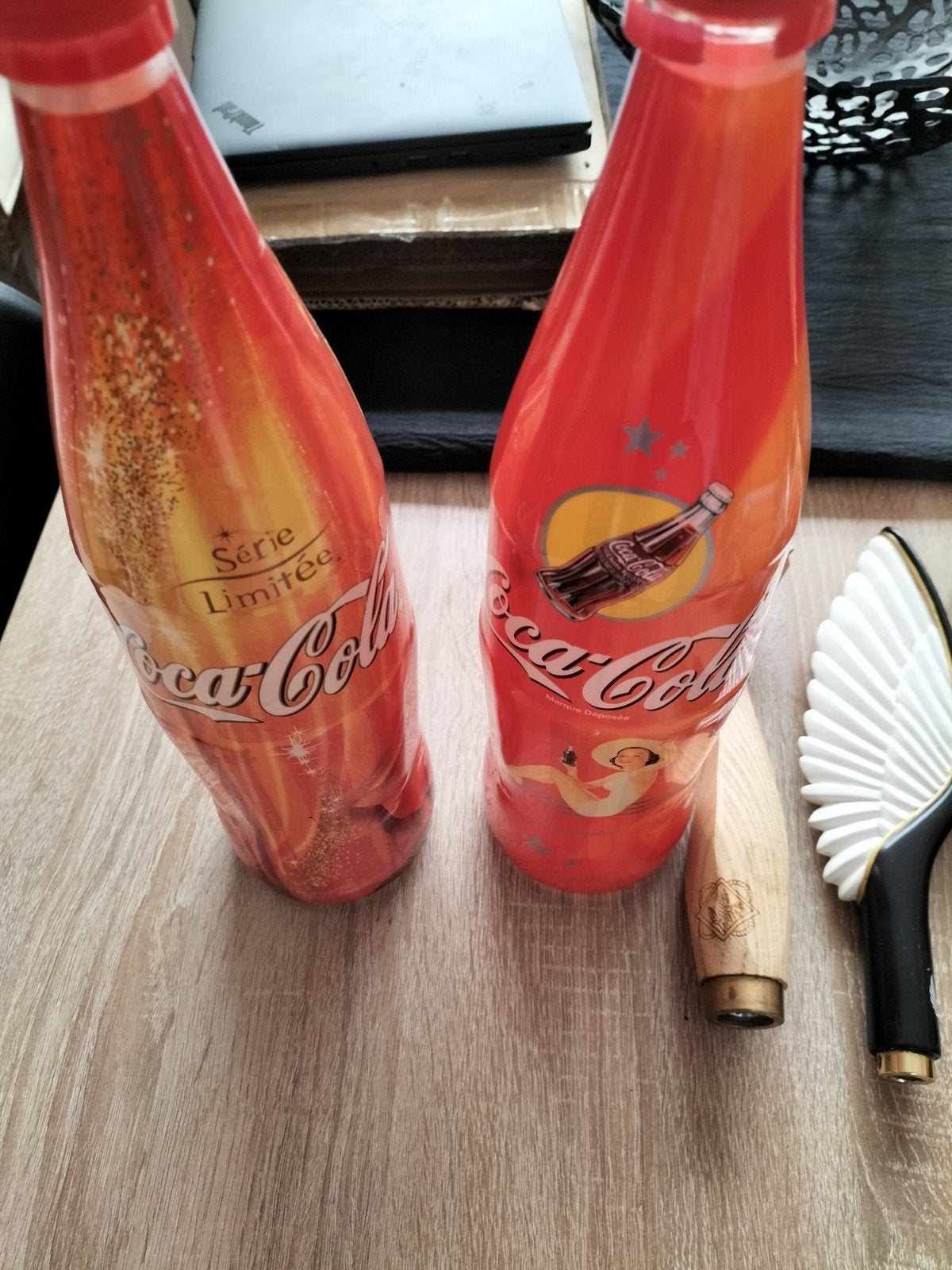 2 oude cola flessen ., Verzamelen, Ophalen