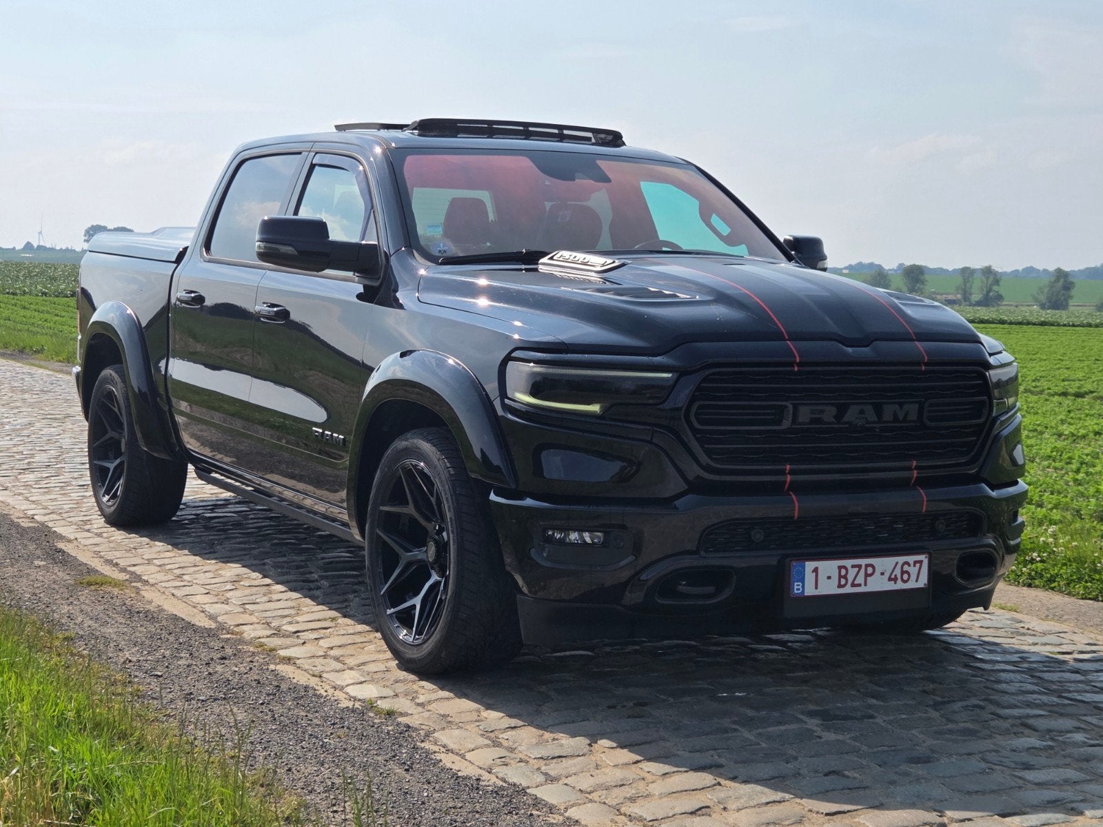 Dodge RAM LIMITED Night Edition met V8 5.7L, Autos, Dodge, Entreprise, Achat, Caméra 360°, Airbags, Alarme, Android Auto, Apple Carplay