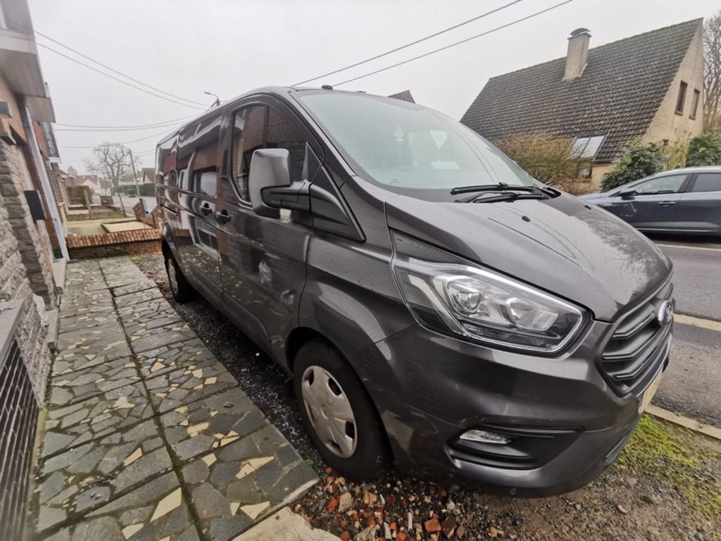 pour 9 personnes, bon état,couleur gris et long., Autos, Entreprise, Gris, Achat