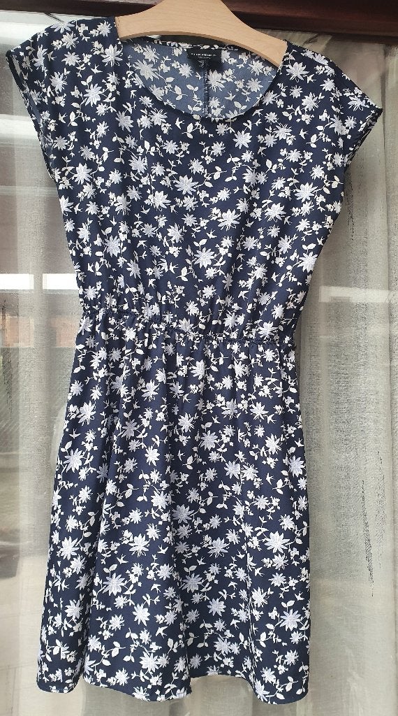 Blauwe gebloemde jurk van C&A maat 38, Maat 38/40 (M), Blauw, Ophalen of Verzenden, Gedragen