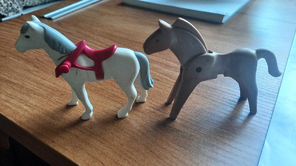 playmobil paarden 2 stuks, Ophalen of Verzenden, Zo goed als nieuw