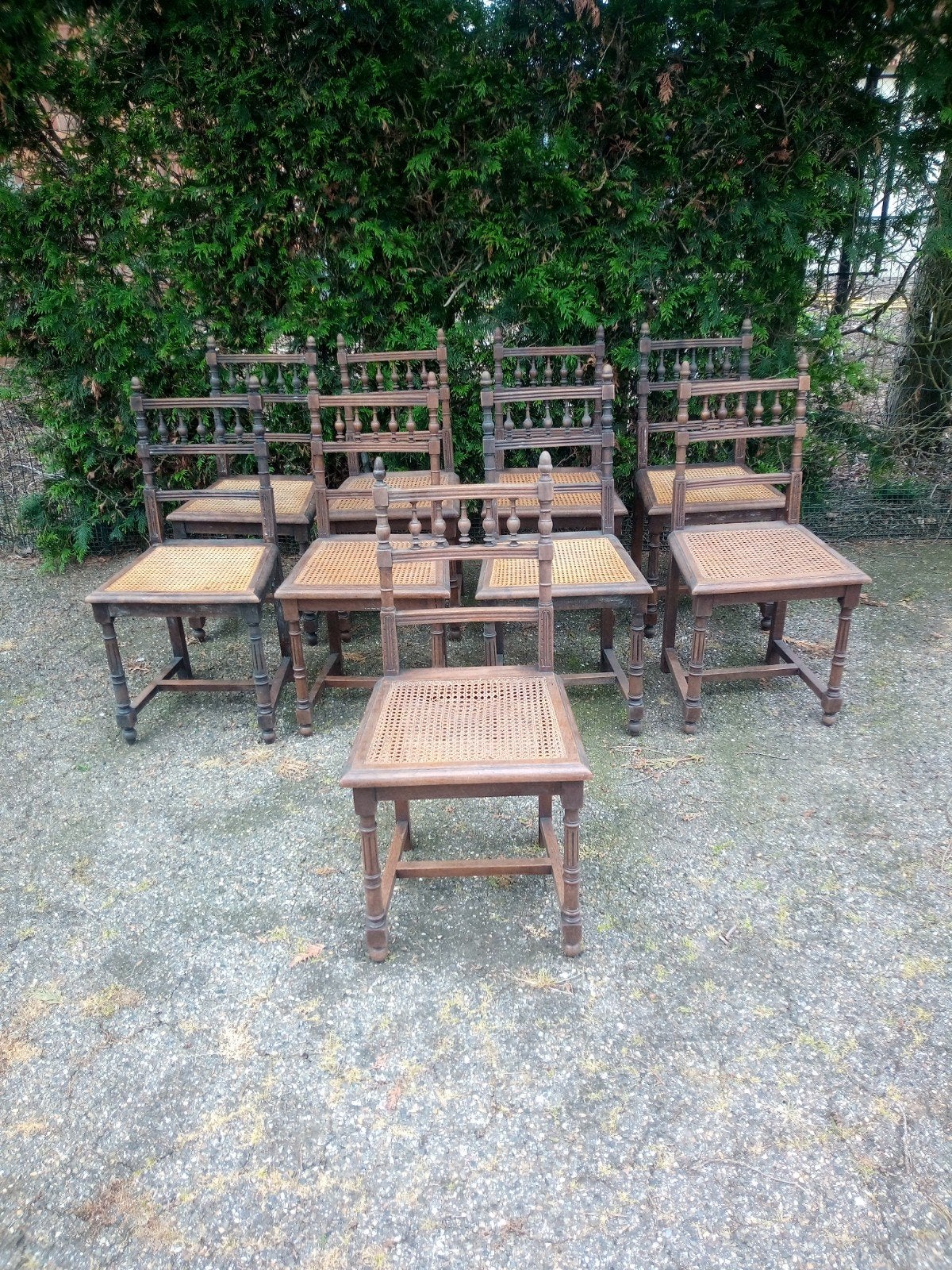 Antieke stoelen, Enlèvement
