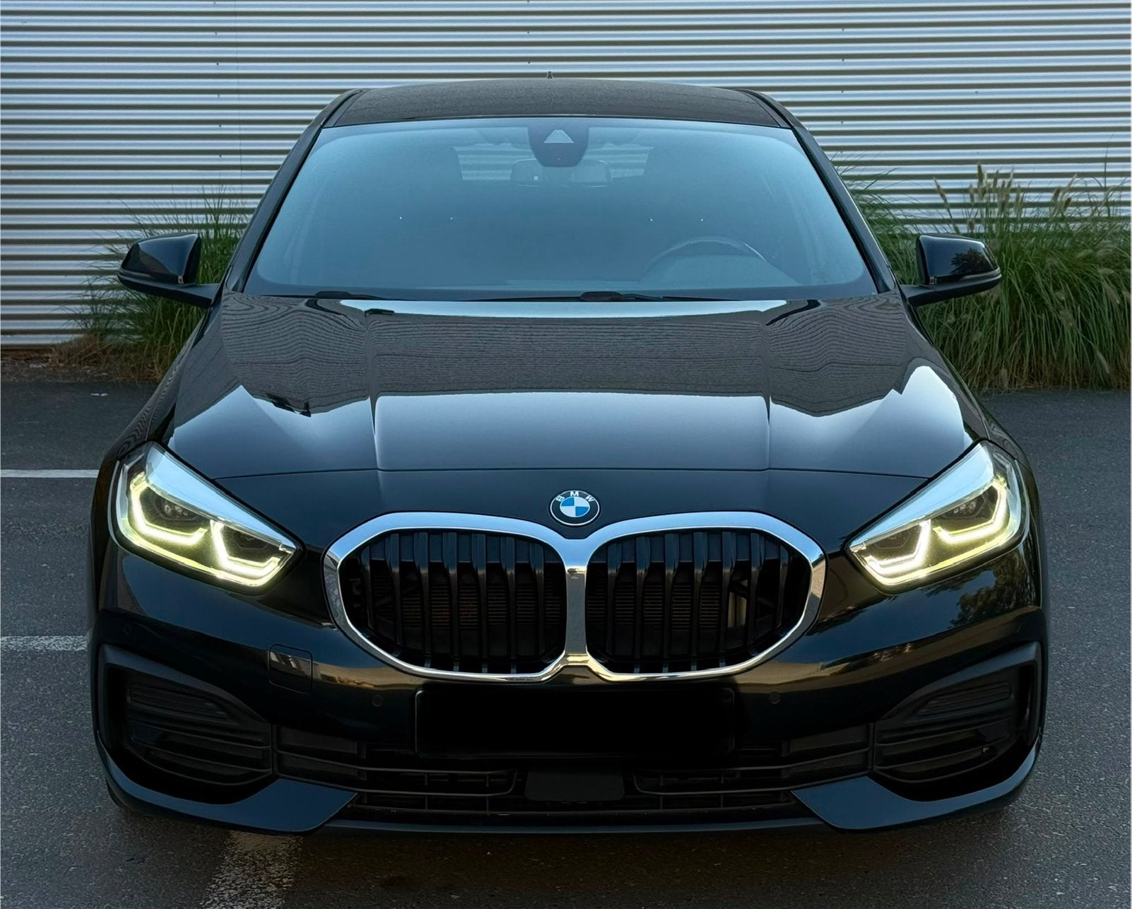 Bmw 118i 1.5 benzine automaat /2022, Auto's, BMW, 1 Reeks, Zwart, Bedrijf, 5 zetels