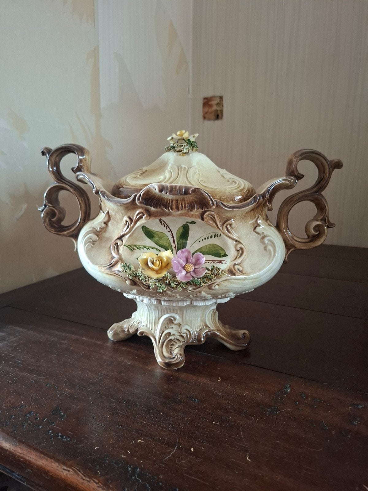 Vintage Italiaanse Bassano Keramiek Soepterrine / Sierschaal, Antiek en Kunst, Ophalen