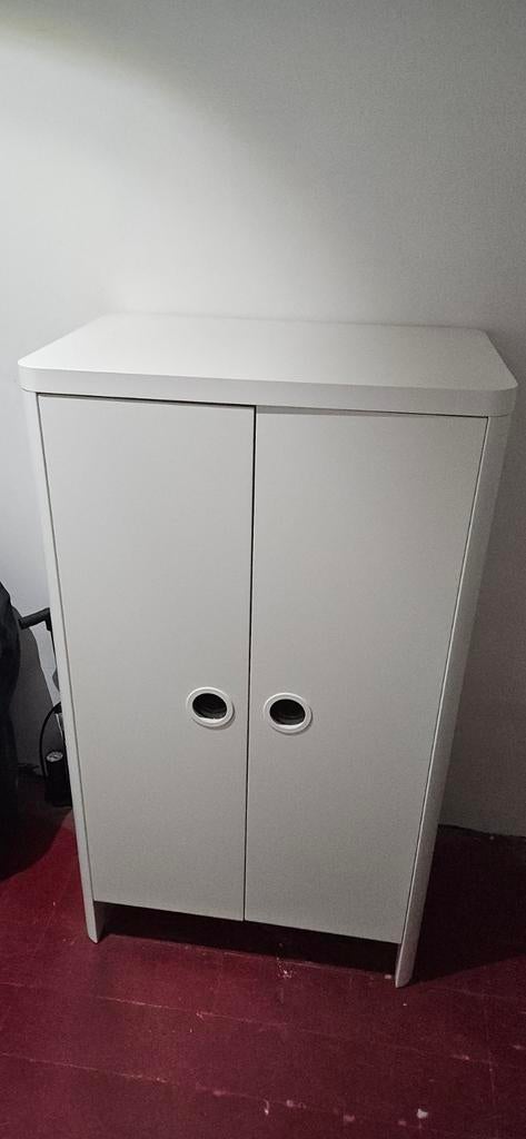 Armoire IKEA Busunge, Ophalen