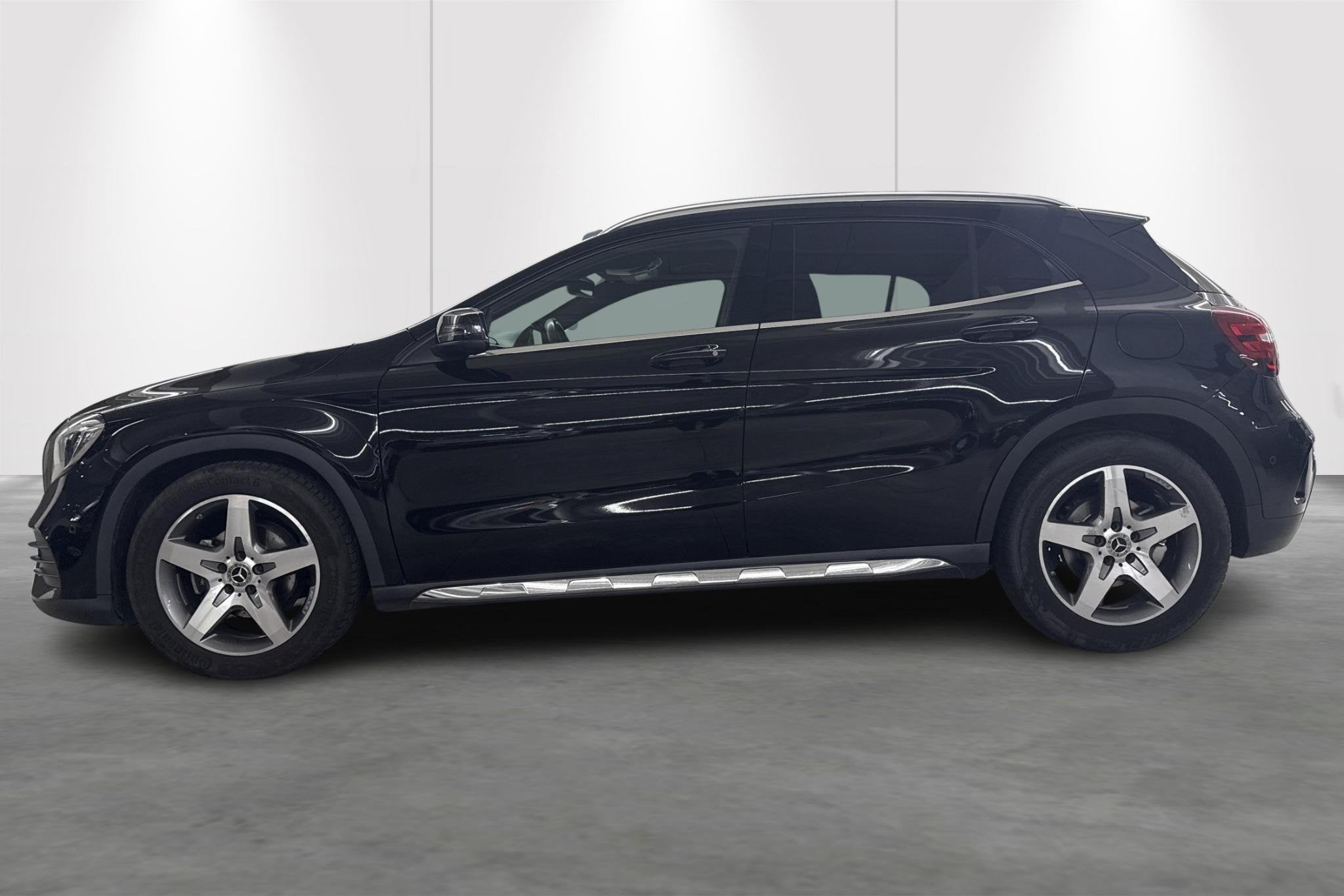 Mercedes-Benz GLA GLA 180 Business Solution AMG Auto, Autos, Euro 6, 5 portes, 1200 kg, Tissu