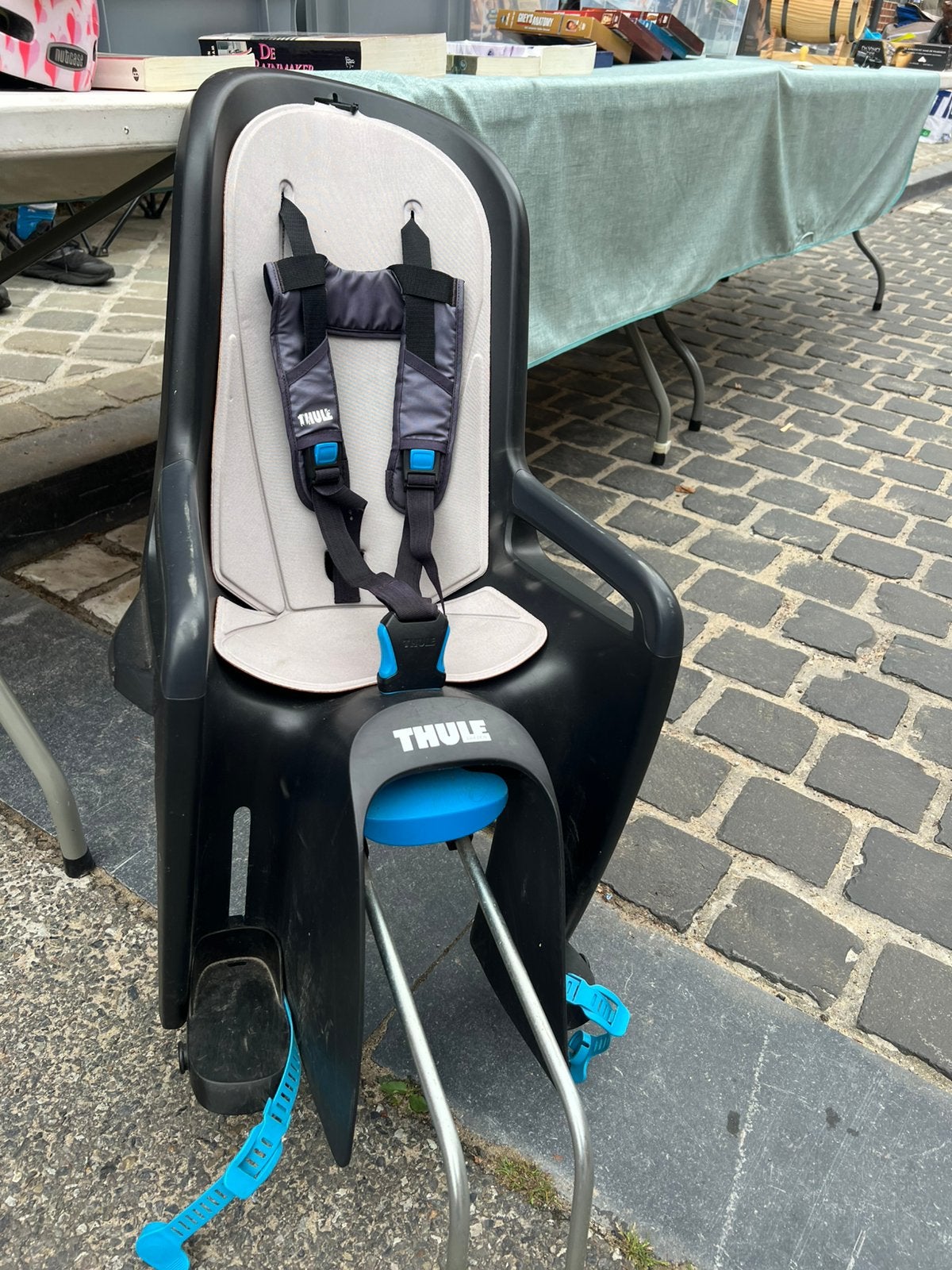Thule ride along 2 fietsstoel, Ophalen, Gebruikt, Achterzitje, Voetsteuntjes