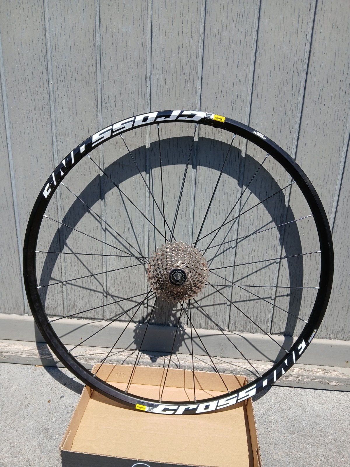 Roue arrière Mavic Cross One de 28 po, Vélos & Vélomoteurs, Enlèvement, Utilisé, Aluminium, Mavic