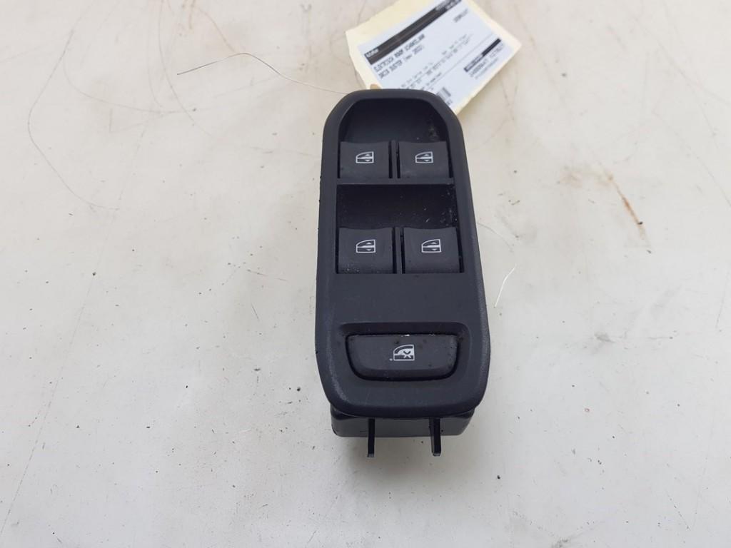 COMMUTATEUR VITRES ELECTRIQUES Duster (SR) (|254112588R|), Autos : Pièces & Accessoires, Autres pièces automobiles, Dacia, Utilisé