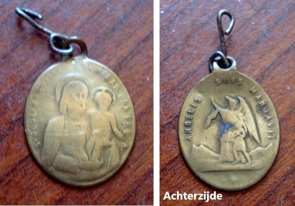 Oude medaille met Sint Jozef en kindje Jezus, Verzamelen, Verzenden, Gebruikt, Overige typen, Christendom | Katholiek