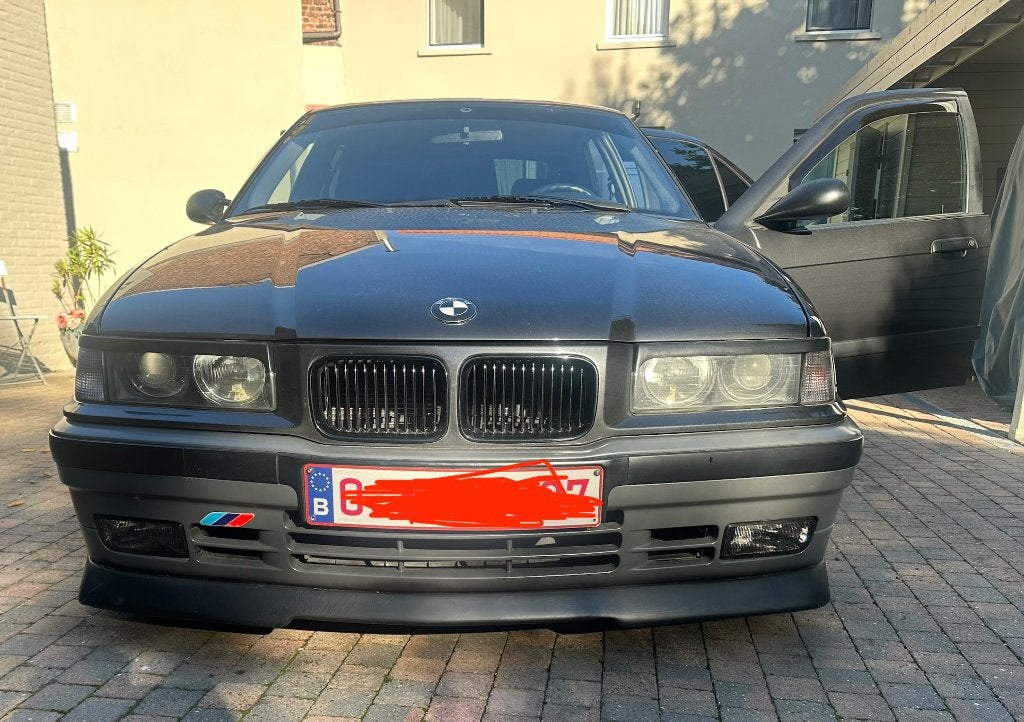 318 i automaat oldtimer, Automaat, 4 zetels, 4 cilinders, Zwart