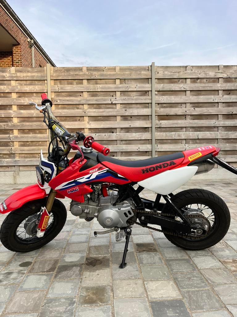 Honda Crf 50 met B klasse papieren, Fietsen en Brommers, Ophalen, Zo goed als nieuw