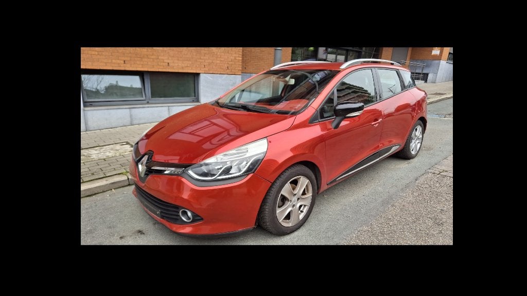 RENAULT CLIO 0.9Tce 163116Km  ### NE DEMARRE PAS ###, Auto's, Renault, Voorwielaandrijving, Stof, Zwart, Bedrijf