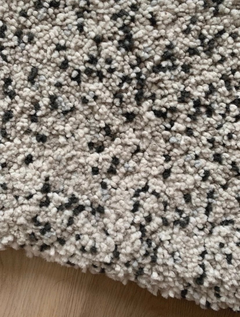 Tapis moucheté (modèle Vindum) d'Ikea (133x180 cm), Maison & Meubles, 150 à 200 cm, Comme neuf, 100 à 150 cm, Enlèvement