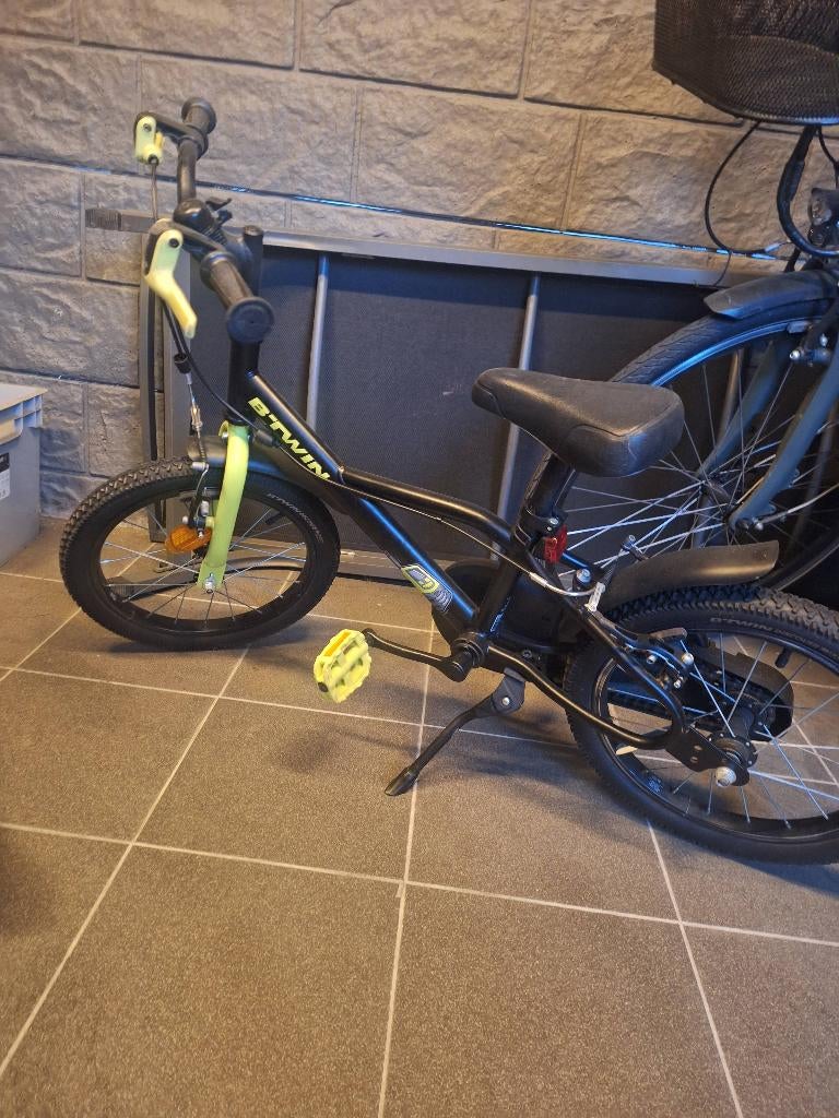Kinderfiets, Fietsen en Brommers, Fietsen | Kinderfietsjes, Ophalen, Zo goed als nieuw, 16 tot 20 inch, B-Twin