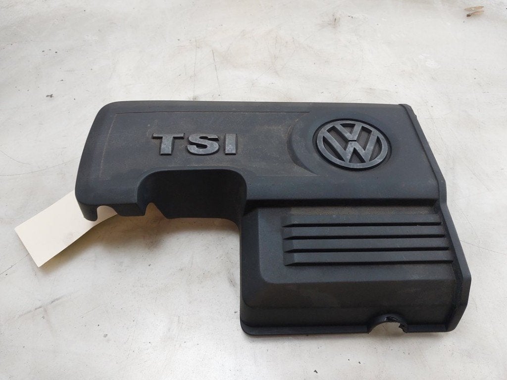 CACHE SOUS MOTEUR Volkswagen Jetta IV (162 / 16A), Autos : Pièces & Accessoires, Volkswagen, Volkswagen AG, Utilisé, Kundenbetreuung@volkswagen.de