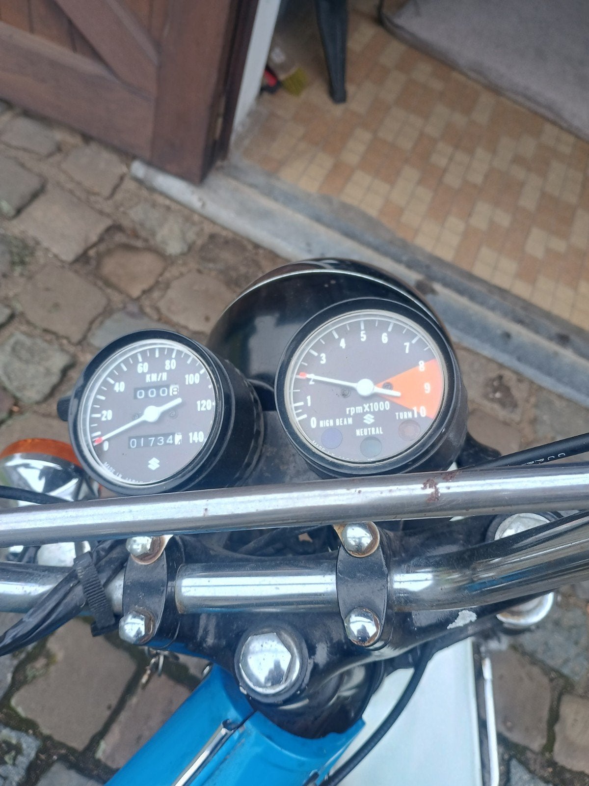 2x Suzuki RV, Motoren
