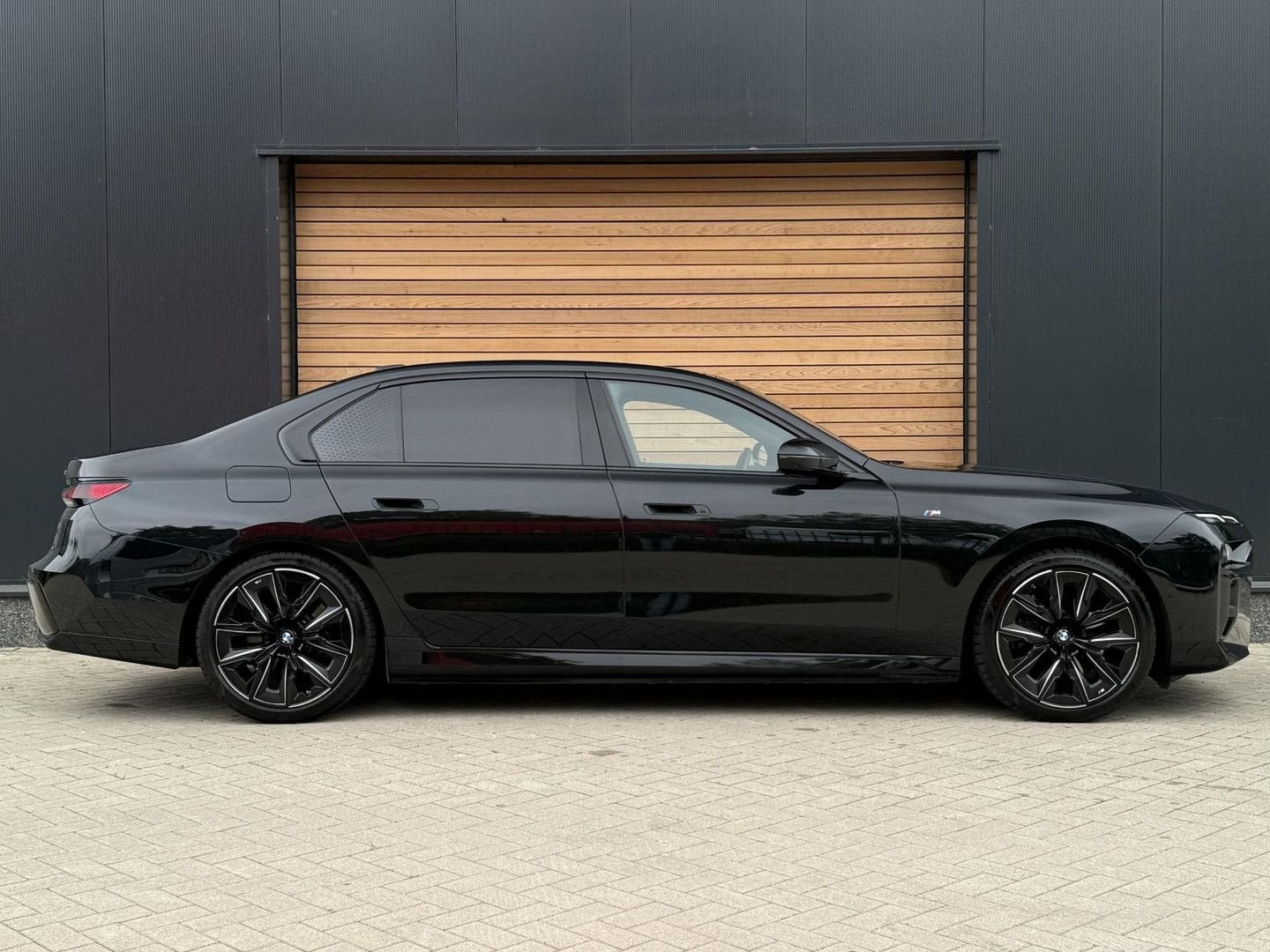 BMW 750 7-serie 750e xDrive MASSAGE|INNOVATIE-PACK|SKYLOUNGE, Autos, BMW, Achat, 22 kWh, Entreprise, Carnet d'entretien