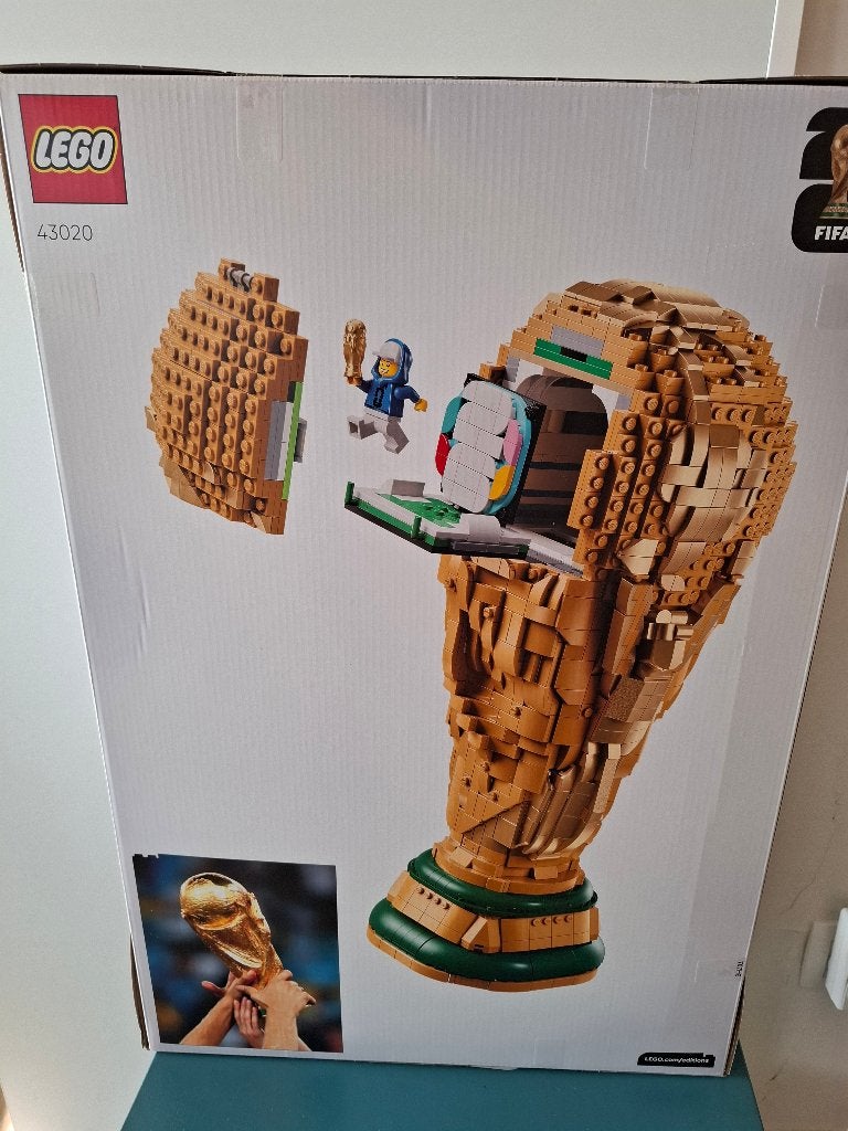 Lego: FIFA World Cup: official trophy, Hobby en Vrije tijd, Knutselen, Overige thema's, Nieuw, Kunststof, Goud