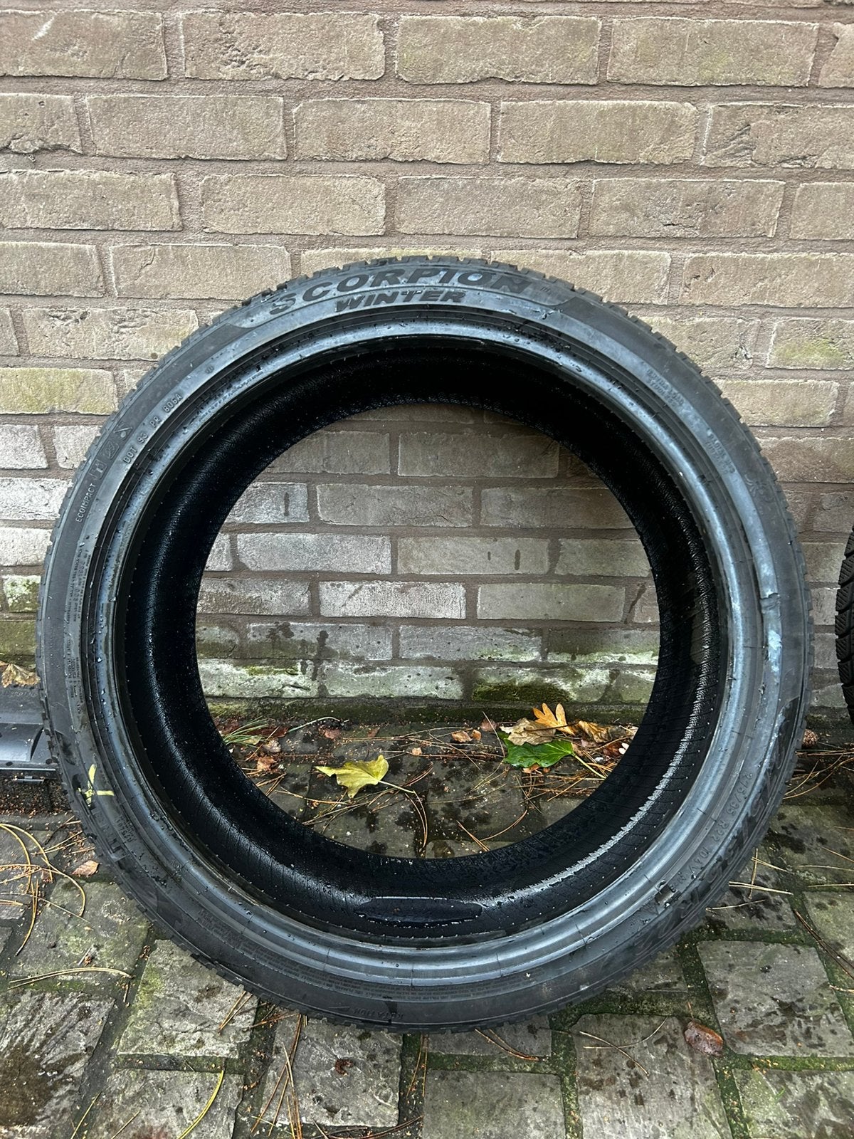 Pneus d'hiver Pirelli 275/35 R22 2x, Autos : Pièces & Accessoires, Enlèvement, Pneus hiver