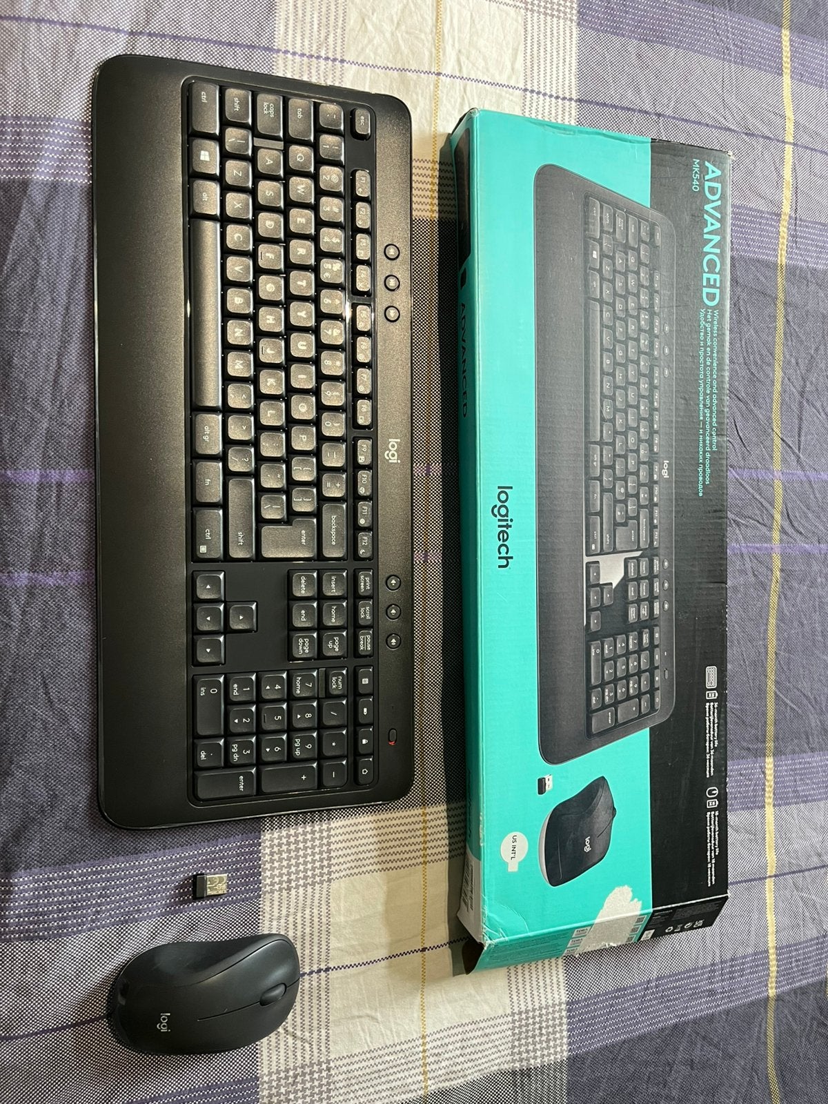 Logitech draadloos toetsenbord & muis, Computers en Software, Toetsenborden, Ophalen, Zo goed als nieuw, Draadloos