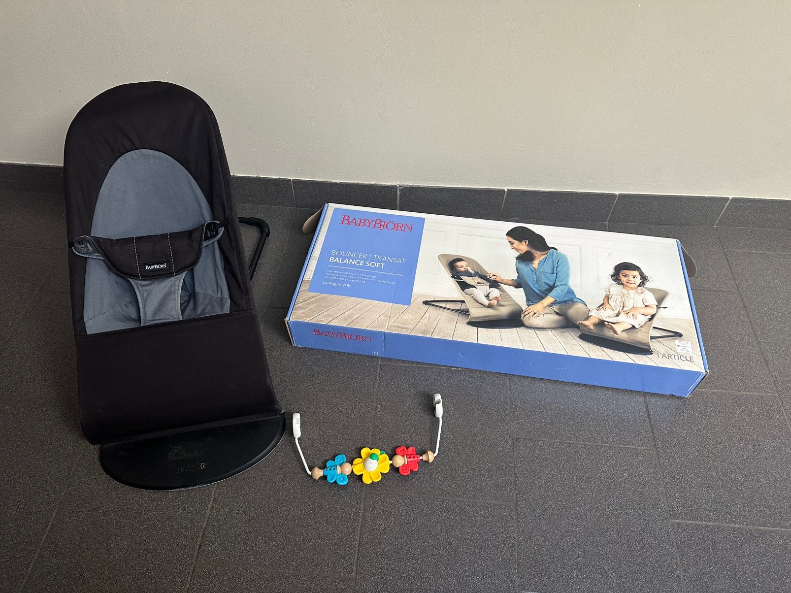 BabyBjorn wipper + speeltje, Kinderen en Baby's, Wipstoeltjes, Ophalen, Zo goed als nieuw