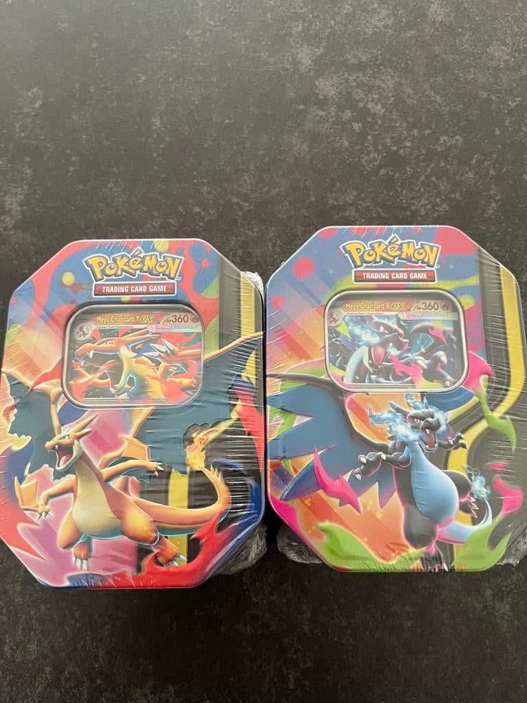 Pokemon mega charizard X & Y tins, Hobby en Vrije tijd, Verzamelkaartspellen | Pokémon, Ophalen of Verzenden