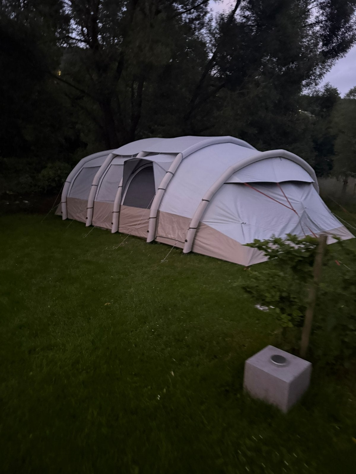 quechua tent 6.3 xxl + quechua 5.2, Ophalen, Zo goed als nieuw