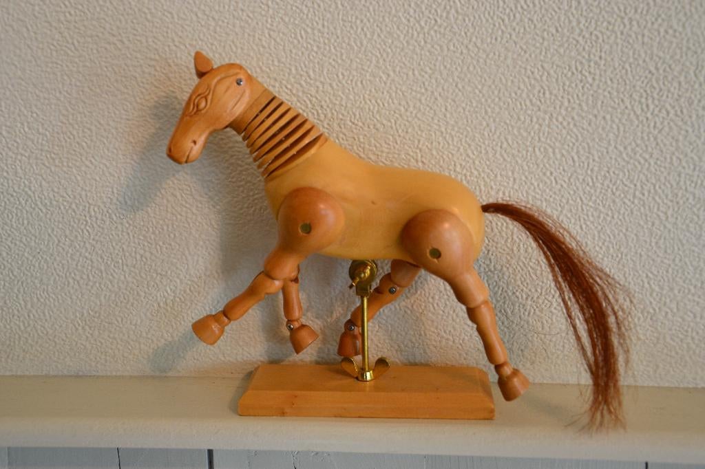 modèle de poupée de dessin animé pour chevaux, Enlèvement