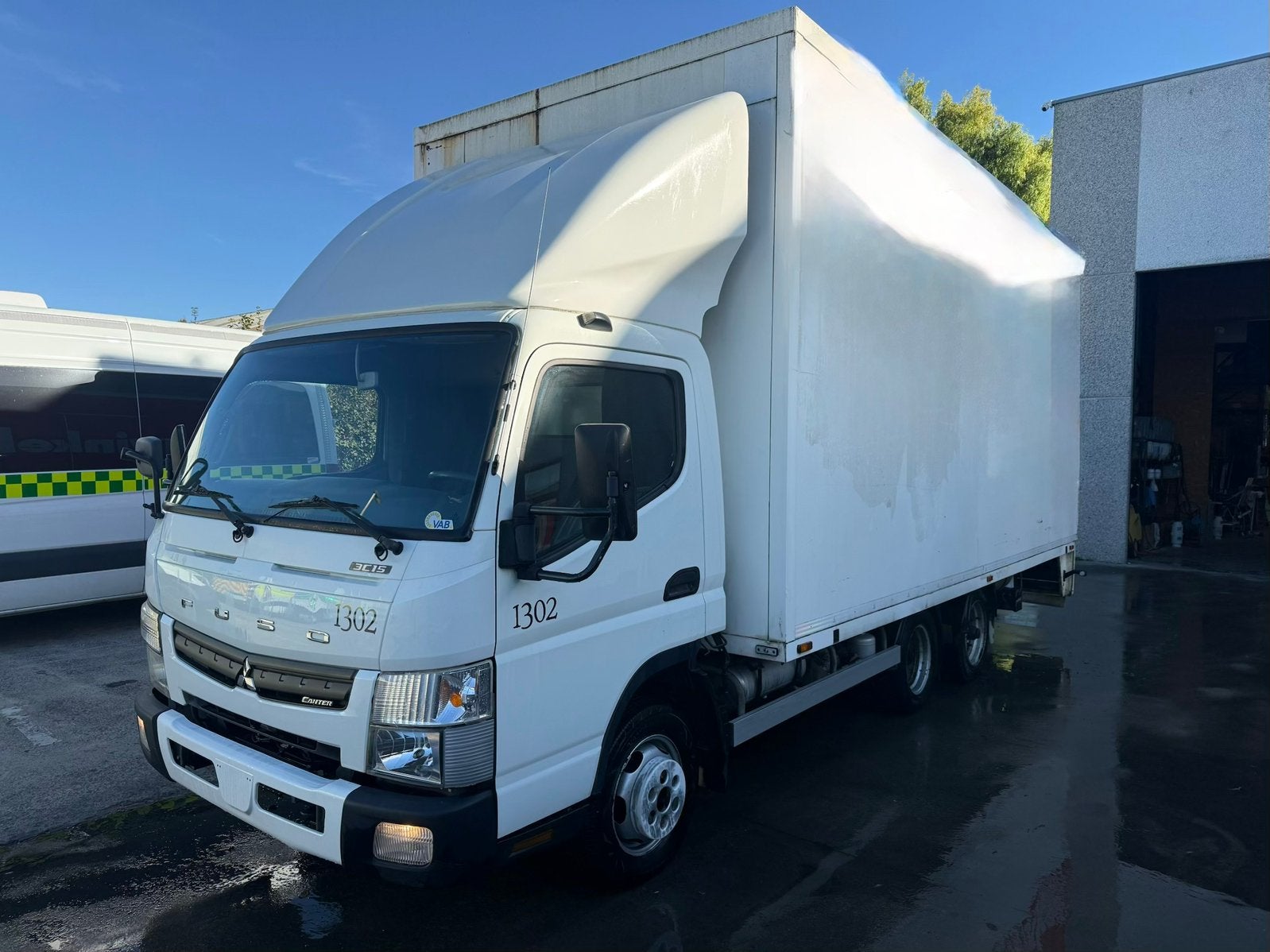 Mitsubishi Fuso canter de 2015 avec 65707 km! BE + semi!, Auto's, Euro 5, https://public.car-pass.be/vhr/d81292f0-a145-4294-b4b5-9e7ae3e8310b