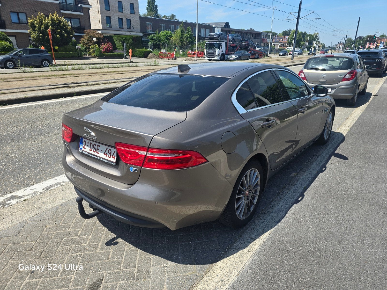 Jaguar XE 163PK - Euro6B - Approuvé et prêt à être enregistr, Autos, Cuir, Boîte manuelle, Entretenue par le concessionnaire, Beige