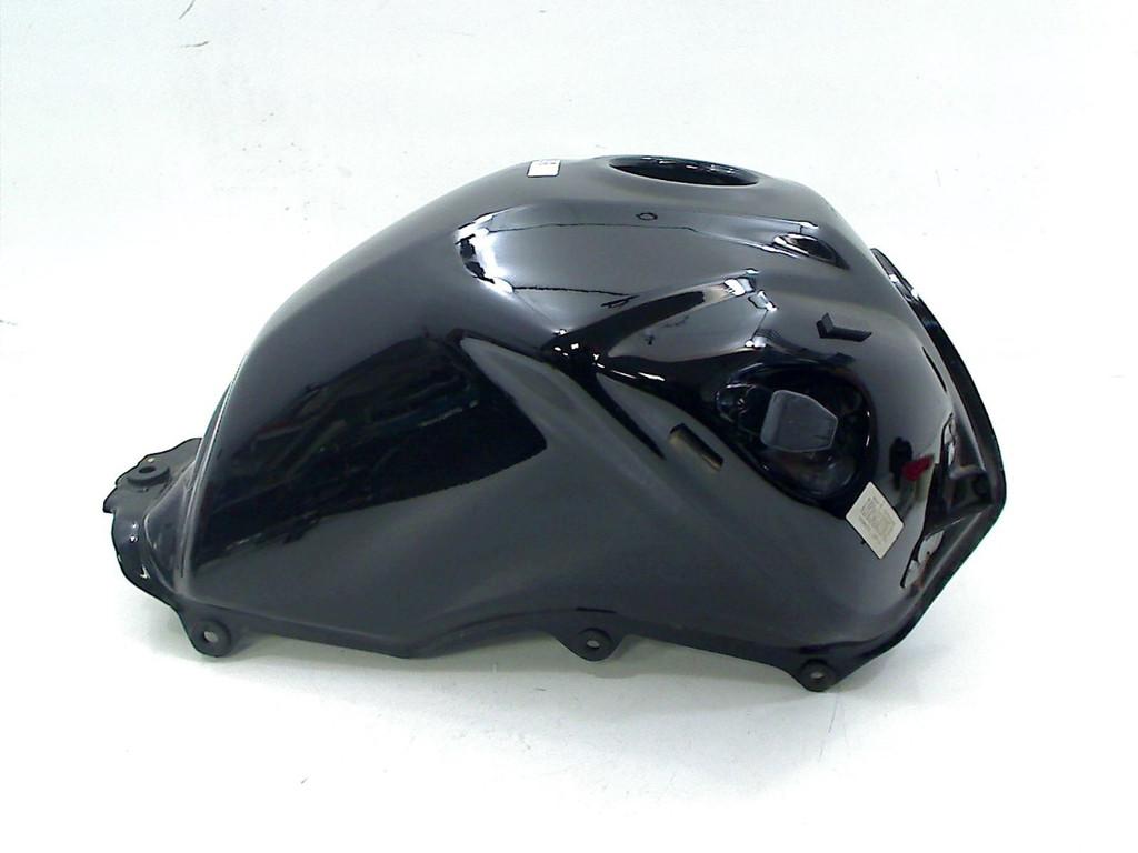 TANK Honda CBF 125 (01-1970/-), Dhr. S. di Majo, Gebruikt, Info@cama-motorparts.nl, P.J. Troelstraweg 8 8
3144 CX  MAASSLUIS, NL