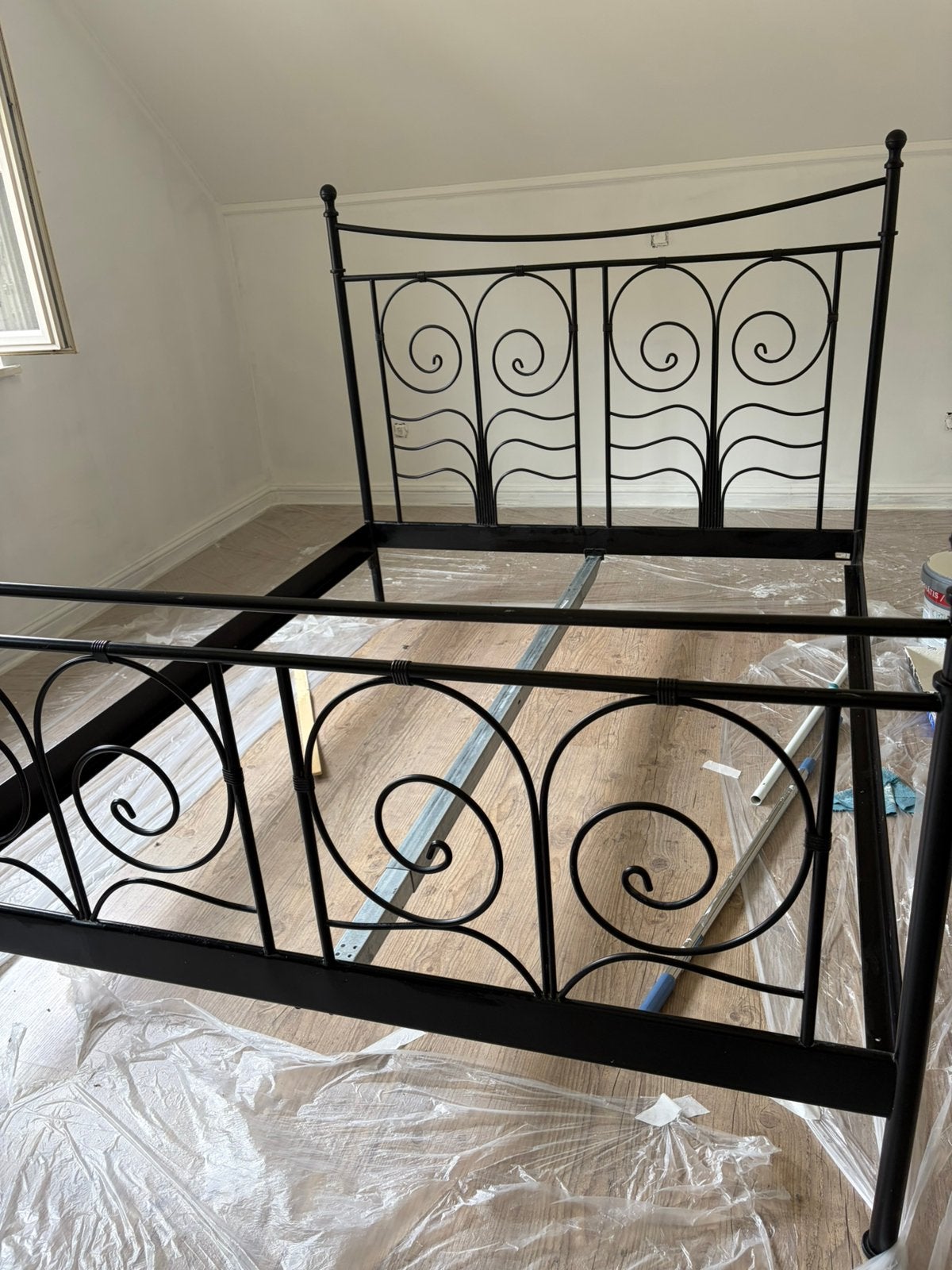 Mooi Zwart bed met lattenbodem. 160, Ophalen, Zo goed als nieuw, Zwart