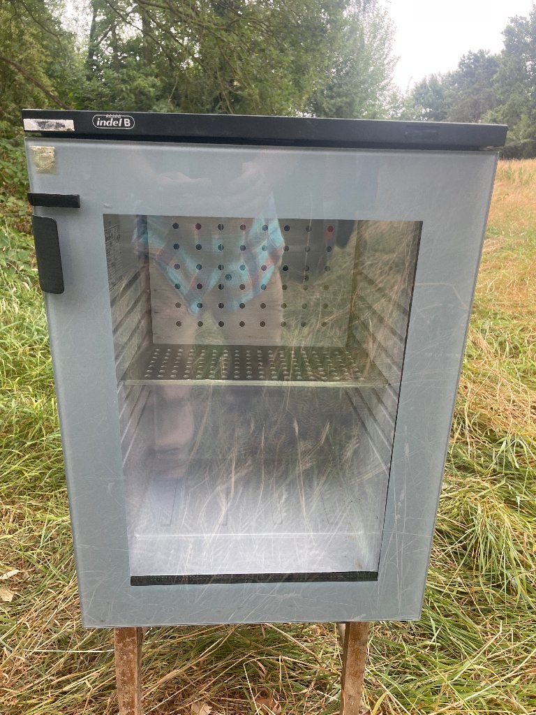 Frigo klein model, Elektronische apparatuur, Ophalen, Zonder vriesvak, Zo goed als nieuw, Minder dan 45 cm
