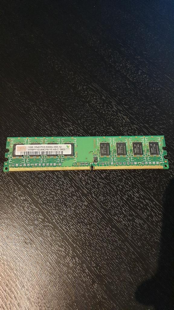 1GB - PC2-5300 - DDR2-667, Computers en Software, RAM geheugen, Ophalen of Verzenden, DDR2, Desktop, Gebruikt