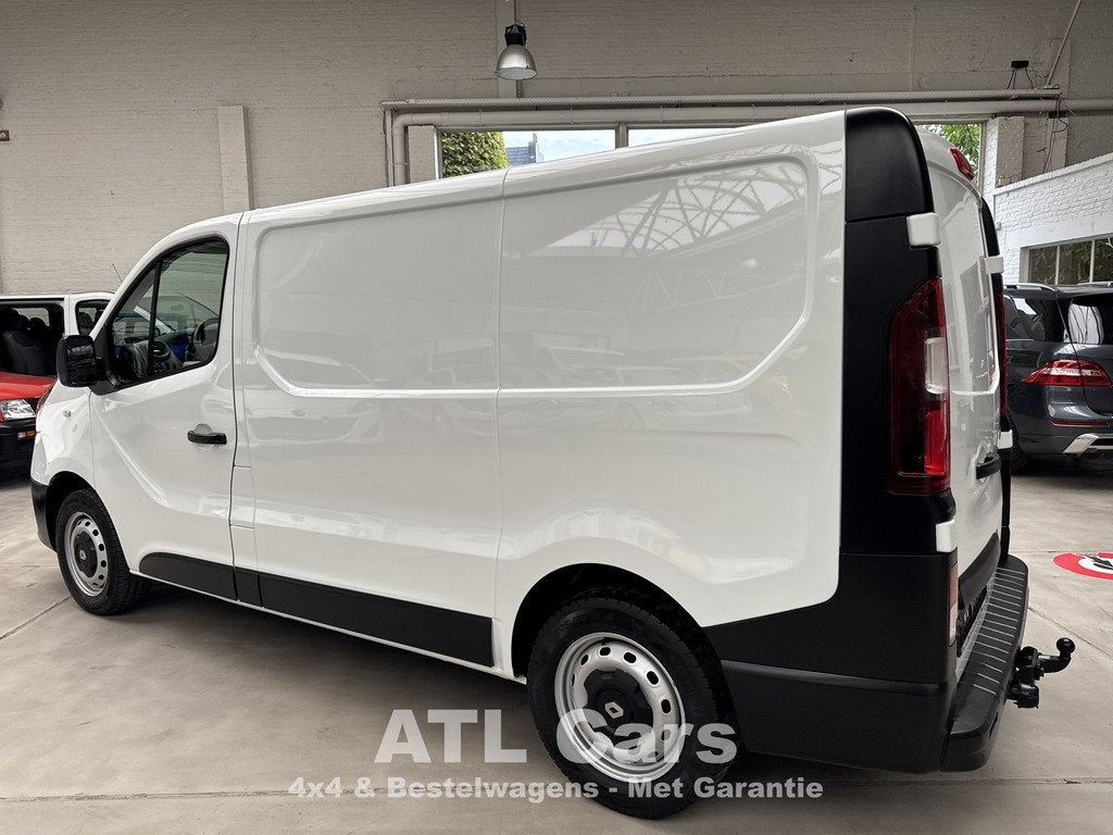 Renault Trafic 1.6D | EURO 6B | LICHTE VRACHT | TREKHAAK, Voorwielaandrijving, 4 deurs, Stof, Gebruikt