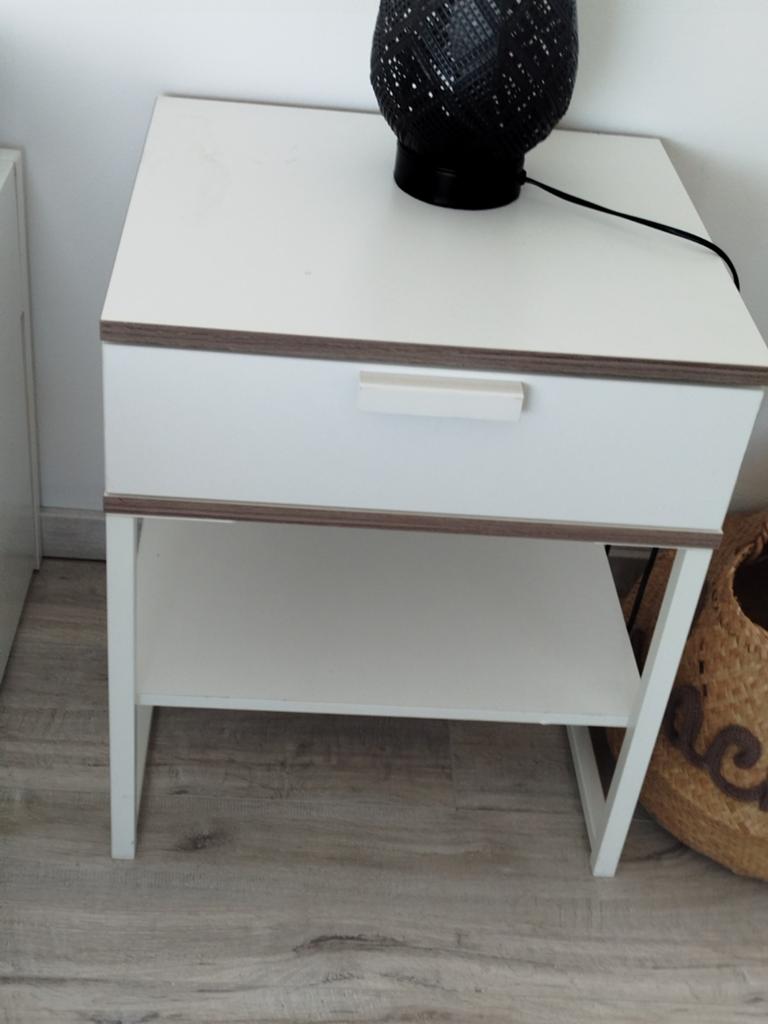 Table de nuit, Maison & Meubles, Chambre à coucher | Tables de chevet, Enlèvement
