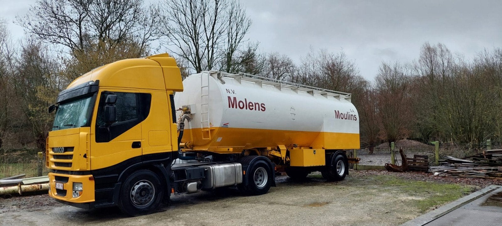 Iveco Stralis met oplegger voor tarwebloem, Auto's, Automaat, Euro 5, Iveco, Geel